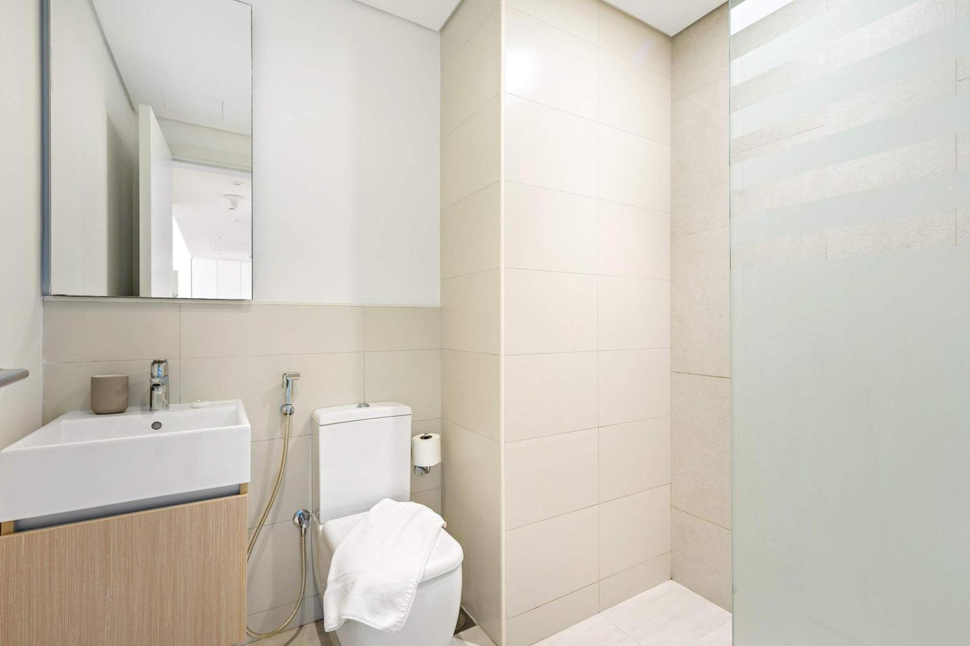 Silkhaus New 2br Near Reem Mall In Bridges Tower Apartment *